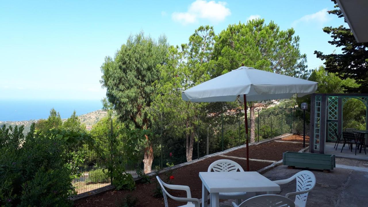 Le Pigne Casa Vacanze. Pollica Exterior photo